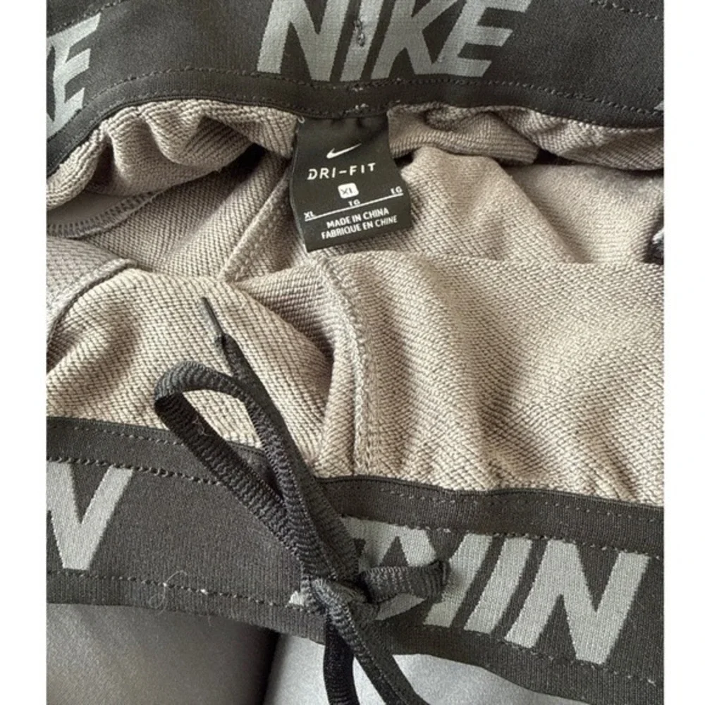Nike Men's Project X Dri-Fit Joggers Gray Size XL Performance Lightweight‎
